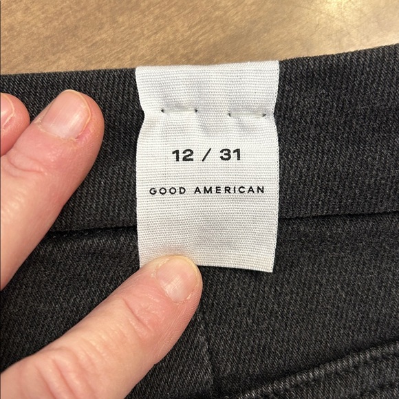 NWT Good American Good Curve Denim Shorts Women’s 12 Black High Rise Stretch - Picture 8 of 16